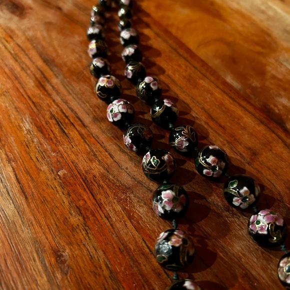 Vintage Chinese cloisonné painted bead necklace - Picture 5 of 7